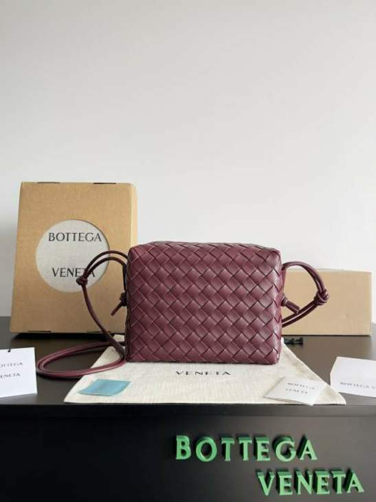 Picture of Bottega Veneta Handbags _SKUfw184633548fw